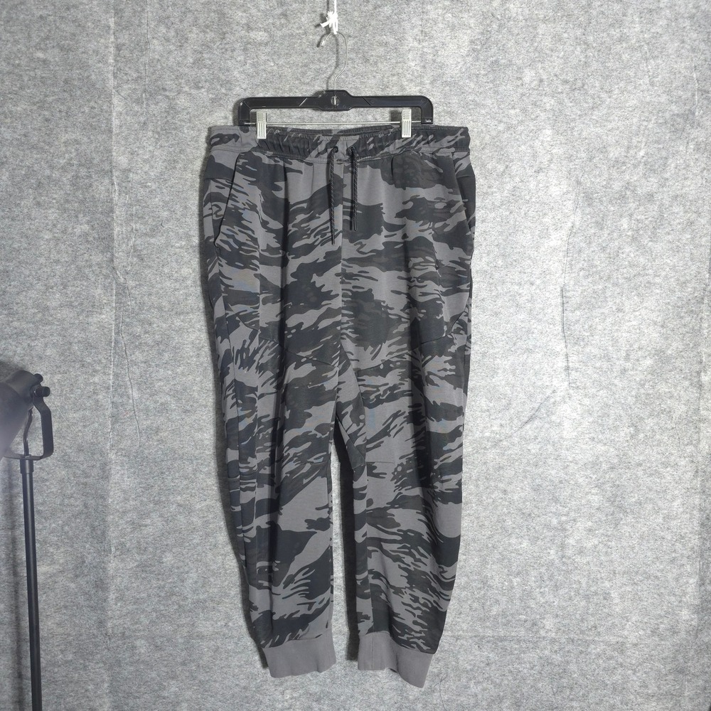 Nike Joggers Mens XXL Grey Tiger Camo Fleece Tapered Sweatpants RN56323 Pant
